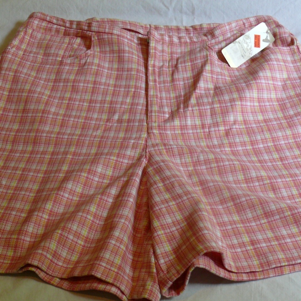 NWT Massini Plaid Shorts